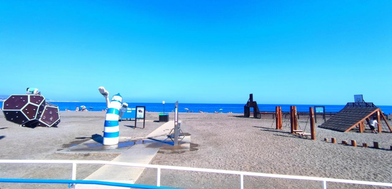Luxury House Relax - Alojamientos La Torre Torre Del Mar Bagian luar foto
